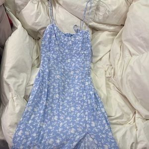 Maxi dress with slit